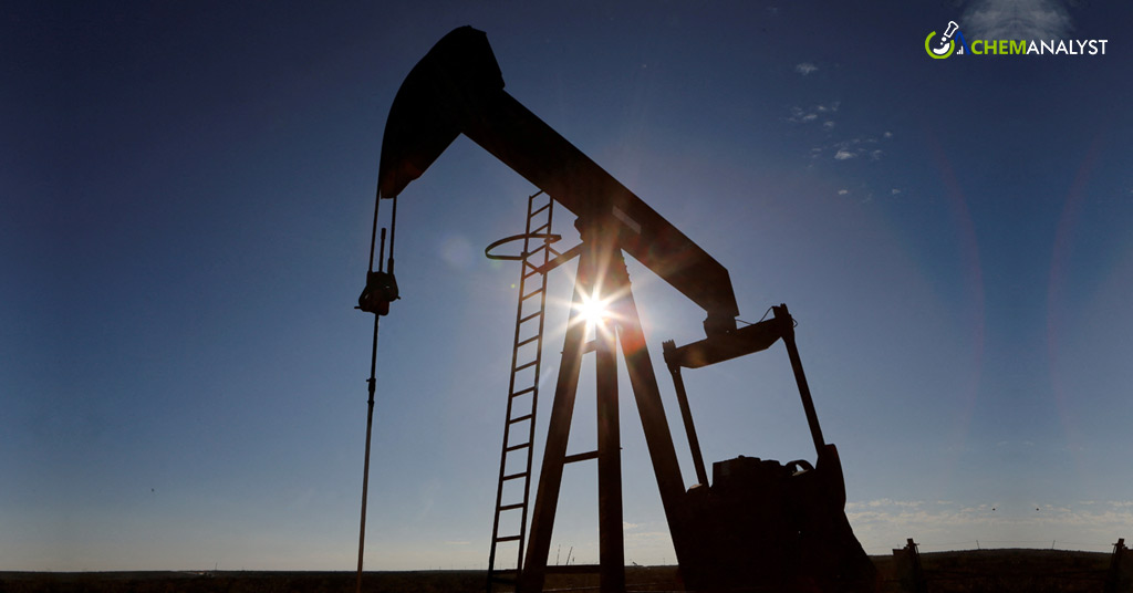 Oil Prices Close Higher, Records Weekly Gain Amid Supply Tightness